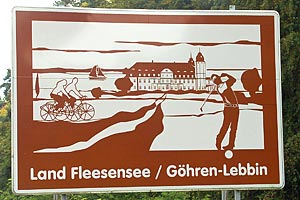 Touristisches Hinweisschild A19 Land Fleesensee / Göhren-Lebbin