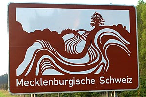 Touristisches Hinweisschild A19 Mecklenburgische Schweiz