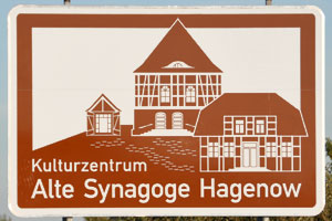 Touristisches Hinweisschild A24 Kulturzentrum Alte Synagoge Hagenow