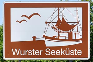 Touristisches Hinweisschild A27 Wurster Seeküste