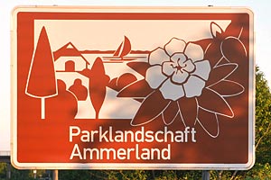 Touristisches Hinweisschild A29 Parklandschaft Ammerland