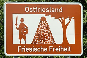 Touristisches Hinweisschild A31 Ostfriesland Friesische Freiheit