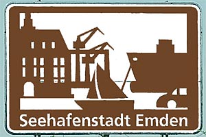Touristisches Hinweisschild A31 Seehafenstadt Emden