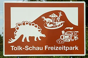 Touristisches Hinweisschild A7 Tolk-Schau Freizeitpark