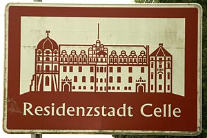 Touristisches Hinweisschild A7 Residenzstadt Celle