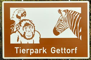 Touristisches Hinweisschild A7 Tierpark Gettorf