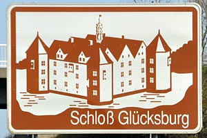 Touristisches Hinweisschild A7 Schloß Glücksburg