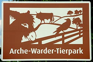 Touristisches Hinweisschild A7 Arche-Warder-Tierpark
