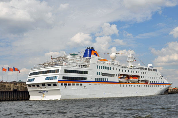 "MS c.COLUMBUS" im Hamburg Cruise Center 1, Terminal 2, HafenCity.