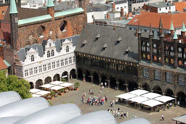 Markt mit dem Rathaus Hansestadt Lübeck