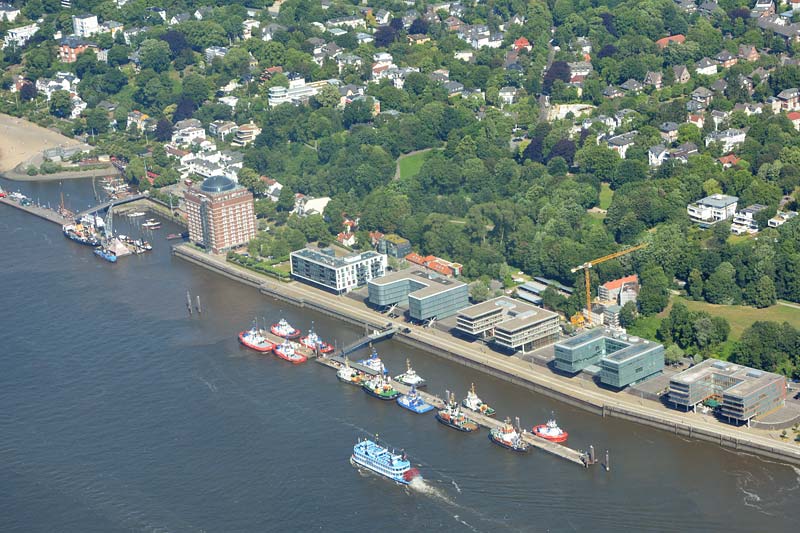 Luftbilder Hamburg Neumühlen mit dem Liegeplatz der Hafenschlepper